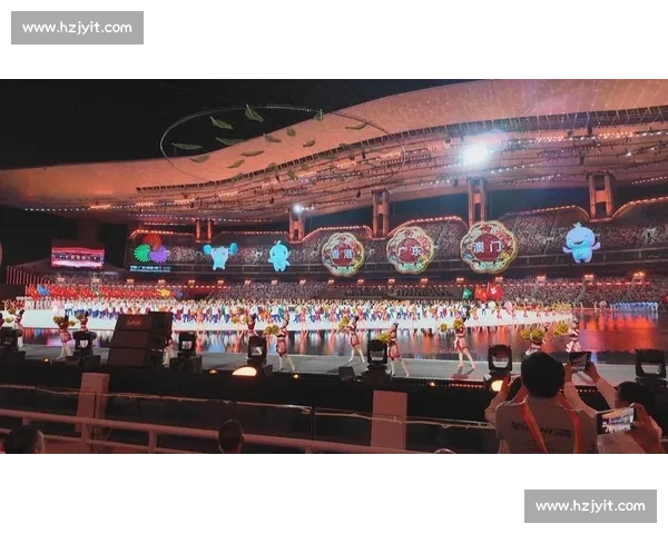 十五运香港主媒体中心启用：融赛事与港味于维多利亚港畔